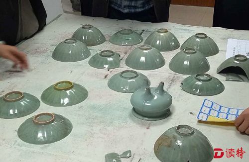 挖出的南宋龙泉窑瓷器