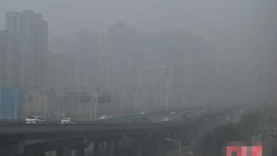 中国40余城空气重度污染
