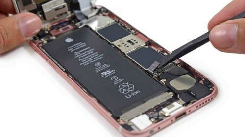 苹果到访中消协，就iPhone6s意外关机致歉