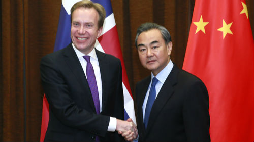 中国与挪威发表双方关系正常化声明