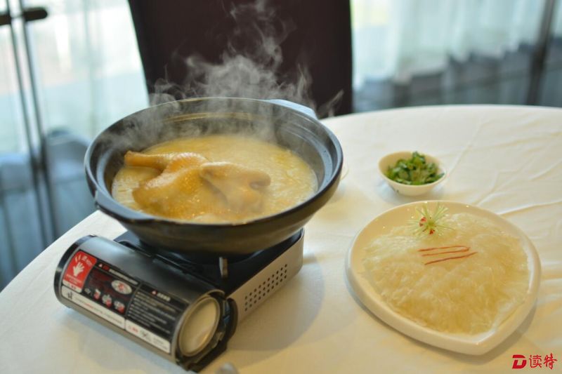 浓汤鸡煲翅