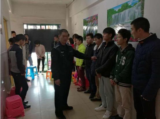 石岩网格员协助警方端掉一个传销团伙