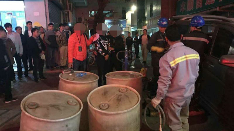 快餐店现“环保油” 警方顺藤摸瓜破案
