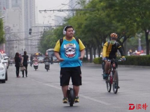 电动平衡车标准出台：最高车速不大于每小时20公里