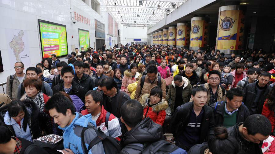 铁警全面打响三大战役 为春运护航