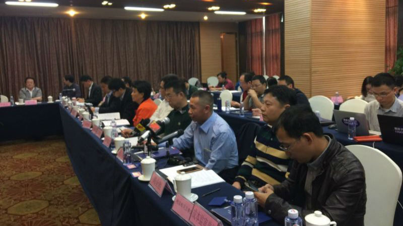 深圳出租车运价体系调整听证 红绿的士价格并轨