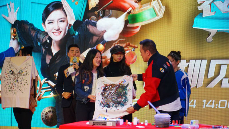 《拜托了衣橱》设计师揭秘明星“衣品”