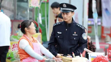 罗军定：善除“杂草”的社区警