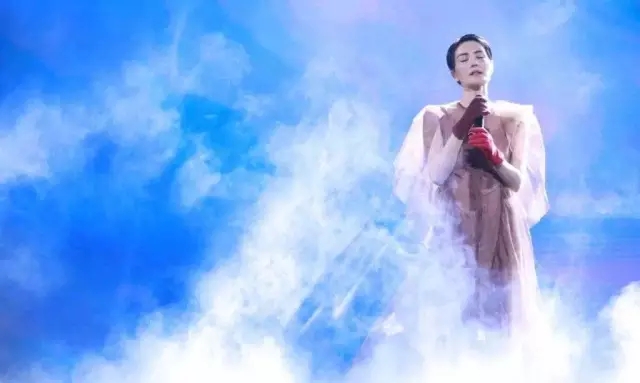 王菲幻乐一场：用时间堆积的疯狂叫情怀