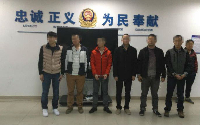 深圳交警跨年夜猎虎！45只“醉猫”拘留所过年