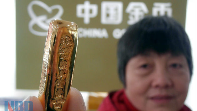 鸡年金条已到！银行岁末贵金属销售打价格牌