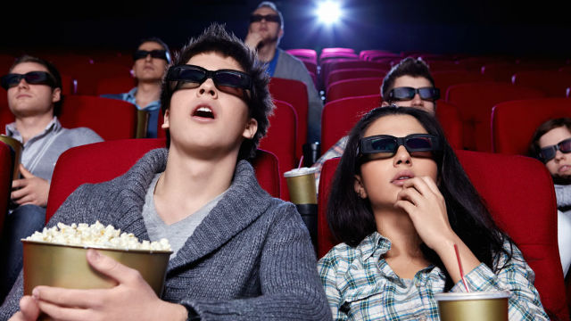 “史上最挤春节档”谁能封王？影市迎2017首战