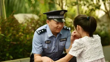 曾维勇：“维”护平安  “勇”于担当