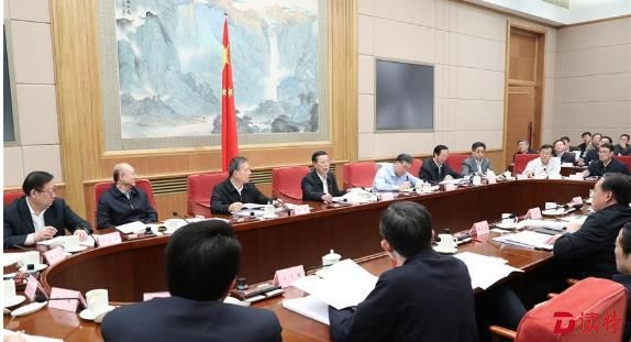 习近平:严防严管严控 确保“舌尖上的安全”