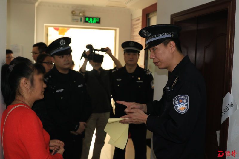 南山8家厂房内违规住人被立即查封