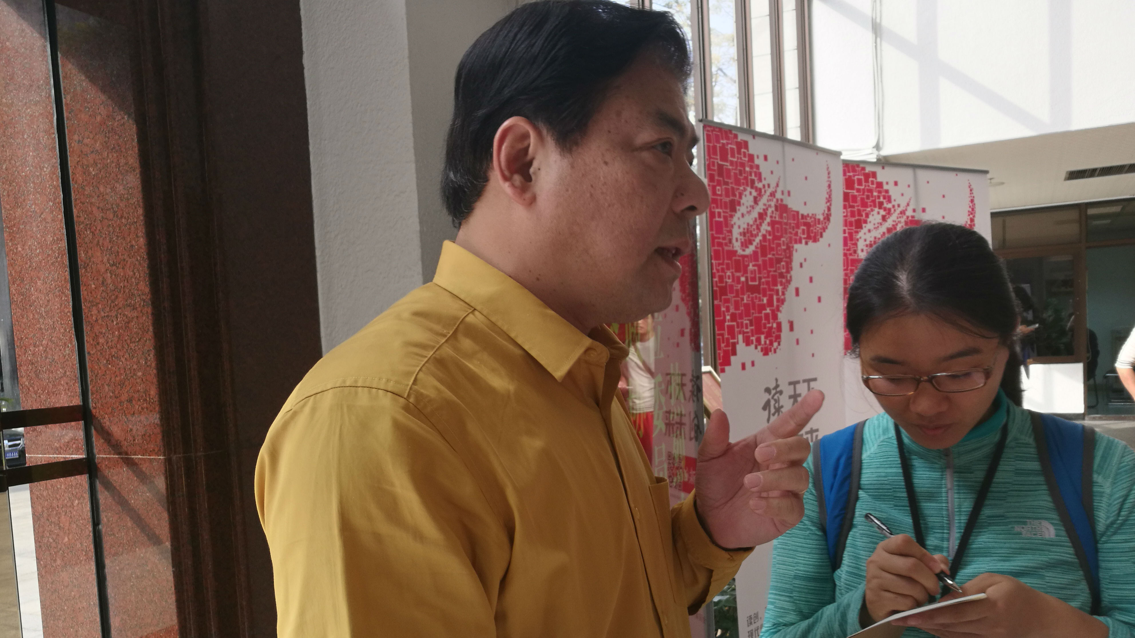 政协委员赵晓山：给“高龄二孩妈妈”加补贴