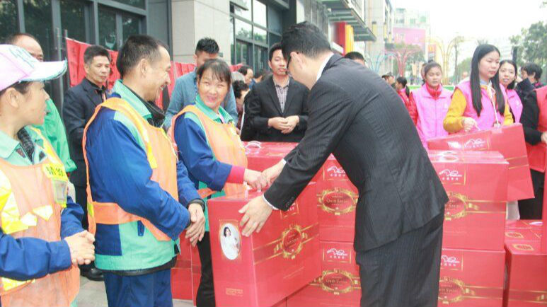 “关爱环卫工”暖冬公益行动启动