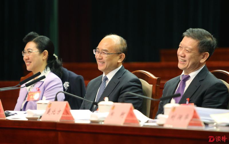 政协大会发言01