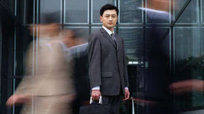 调查报告预测今年香港雇员平均薪酬升幅3%到5% 