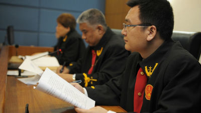 中级法院报告：深圳法官一年人均结案283件