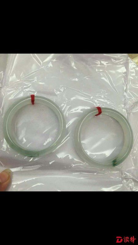 缴获的玉镯