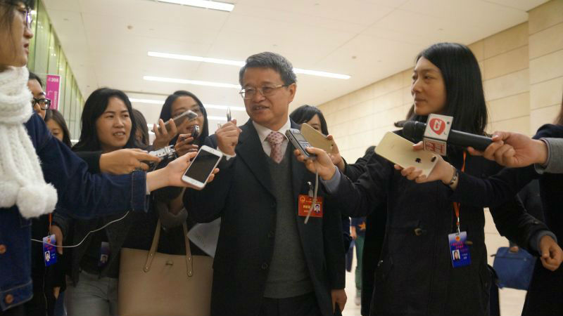 广东 “财爷” ：建立长效机制统筹社保基金