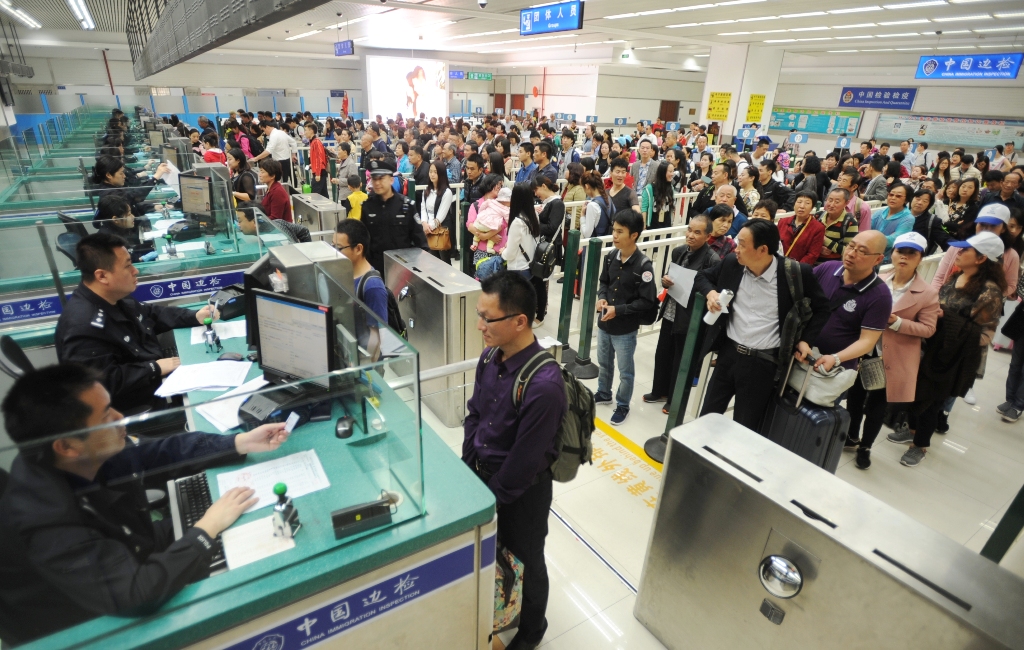 春节期间预计逾152万人次出入皇岗福田口岸