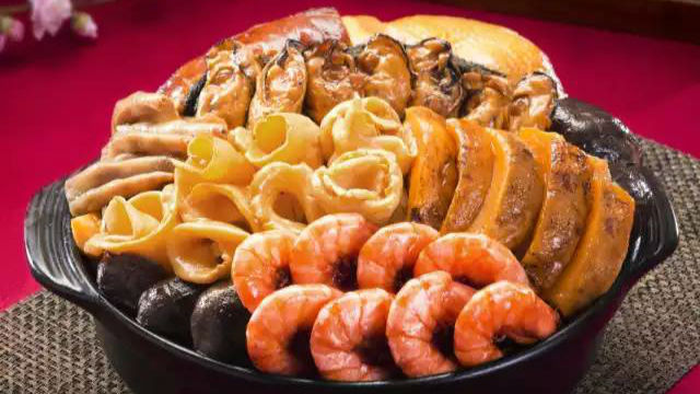 这或许是一份典型的广东人年夜饭菜单吧~