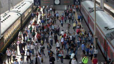 30日全国铁路预计发送旅客744万人次