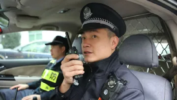 张静：帮助别人 快乐自己