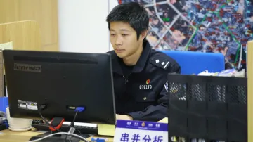 董志文：专注于显示屏前的80后“神探”