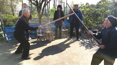 厉害！94岁“功夫奶奶”成网红
