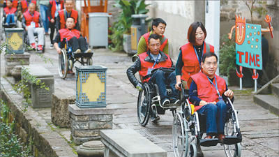 中国残疾人超8500万 无障碍设施