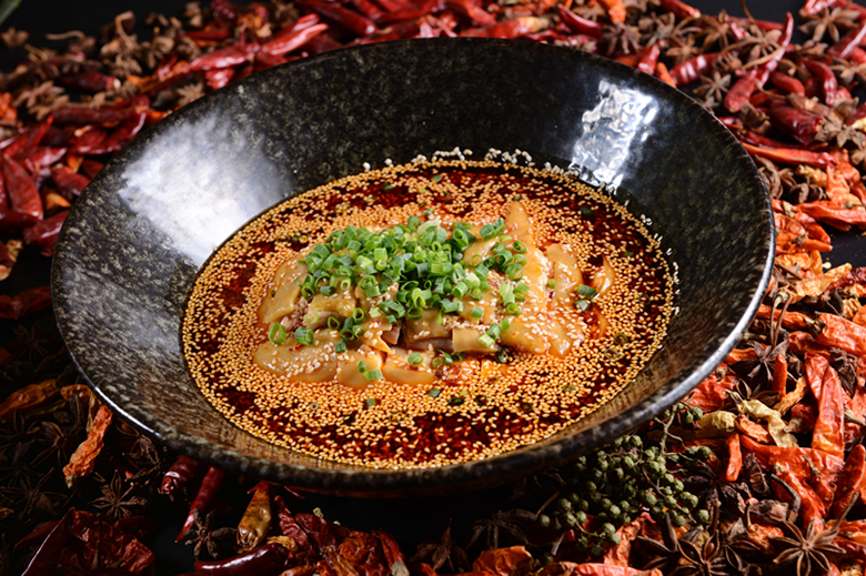 Traditonal Steamed Chicken with Chili Sauce