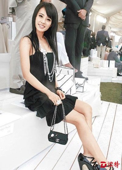 蔡依林作为亚洲唯一受邀女艺人出席2007巴黎时装周