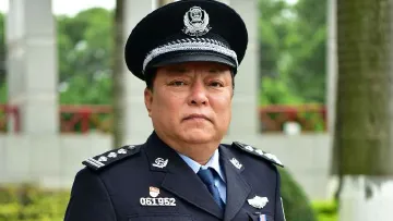 唐晓明：做好警队“传帮带”