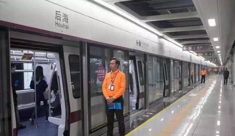 地铁11号线延长夜间服务 旅客增加近2倍