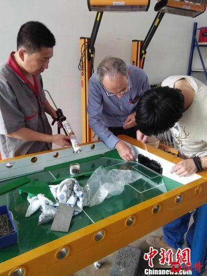 李诺和他的学生们