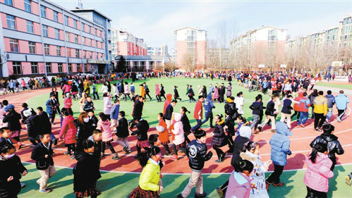两会教育关键词：改革考核评价机制