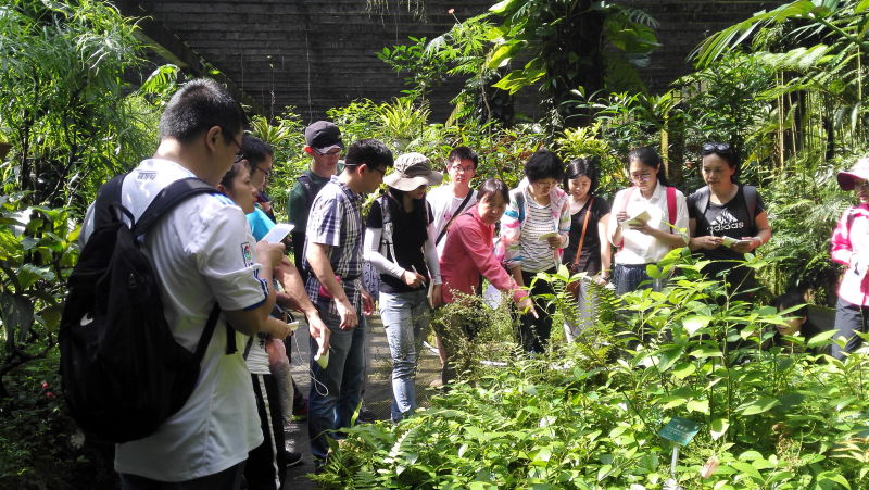 想“撩”国际植物学大咖吗？这有100个机会