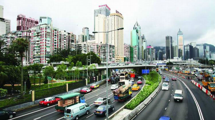 人多路窄 香港如何整治各种交通顽疾