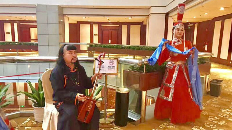 “鄂尔多斯温暖全世界”推介会在深举行