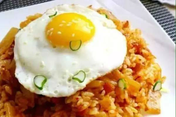 下厨房丨剩米饭巧变美食， 这样做真的是太美味了！