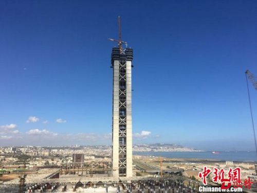嘉玛大清真寺项目是中国建筑在非洲承接的体量最大的工程，非洲许多发展中国家的情况也与阿尔及利亚有相似之处。在项目中的技术突破，和欧美监理与非洲业主打交道的方式，经营和管理的方式，这些都为中国企业在“一带一路”上的开拓积累了宝贵经验。经历这个项目，中建培养了很多熟悉非洲和其他海外市场的人才。