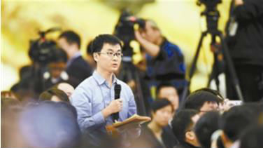 向总理提问亲历记：金色大厅的中国“强”音