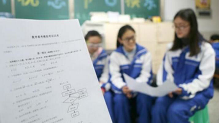 人机大战这次人类赢！机器人数学败给文科生