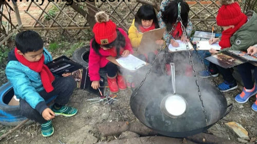 生火爬树烤肉……这是别人家孩子“补习班”