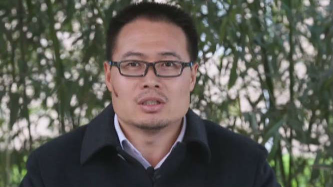 惊险一刻！中国乘客挺身而出制服“劫机”歹徒