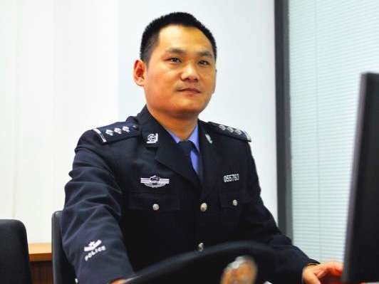 李飞：研判分析 运筹帷幄