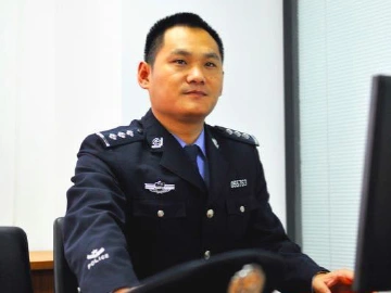 李飞：研判分析 运筹帷幄